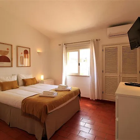 Willa Concept With Pool By Homing