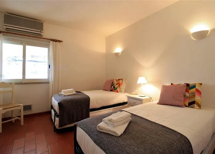 Concept With Pool By Homing Vila