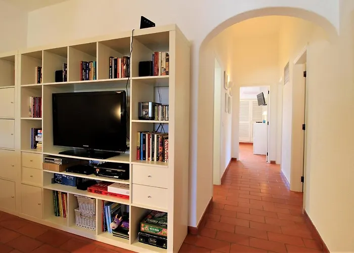 Concept With Pool By Homing Vila *