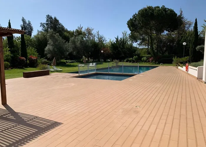 Vila Concept With Pool By Homing