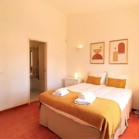 Concept With Pool By Homing * Βιλαμούρα