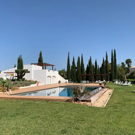 Concept With Pool By Homing * Βιλαμούρα